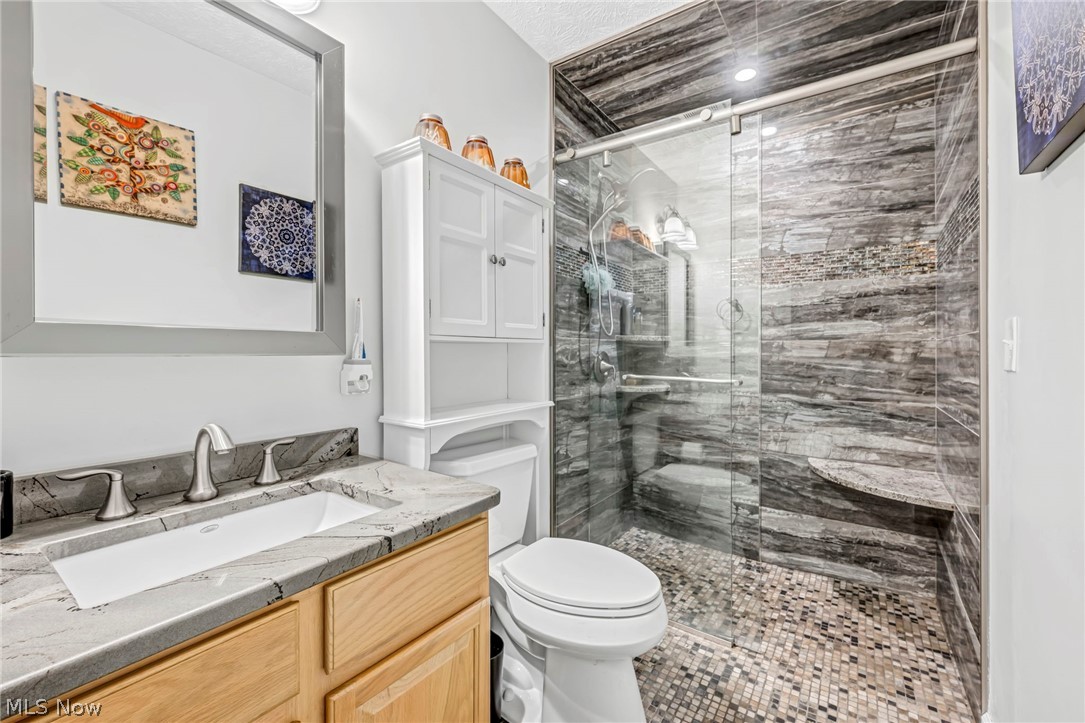 2049 N Park Lane Roaming Shores OH 44084