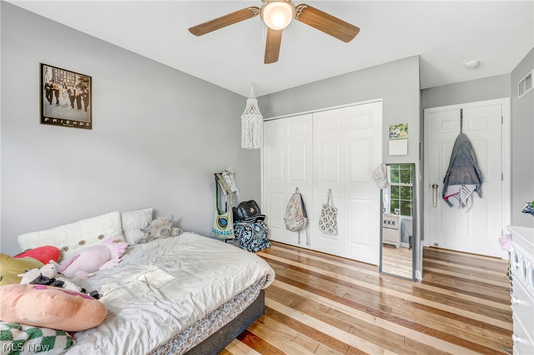 2049 N Park Lane Roaming Shores OH 44084