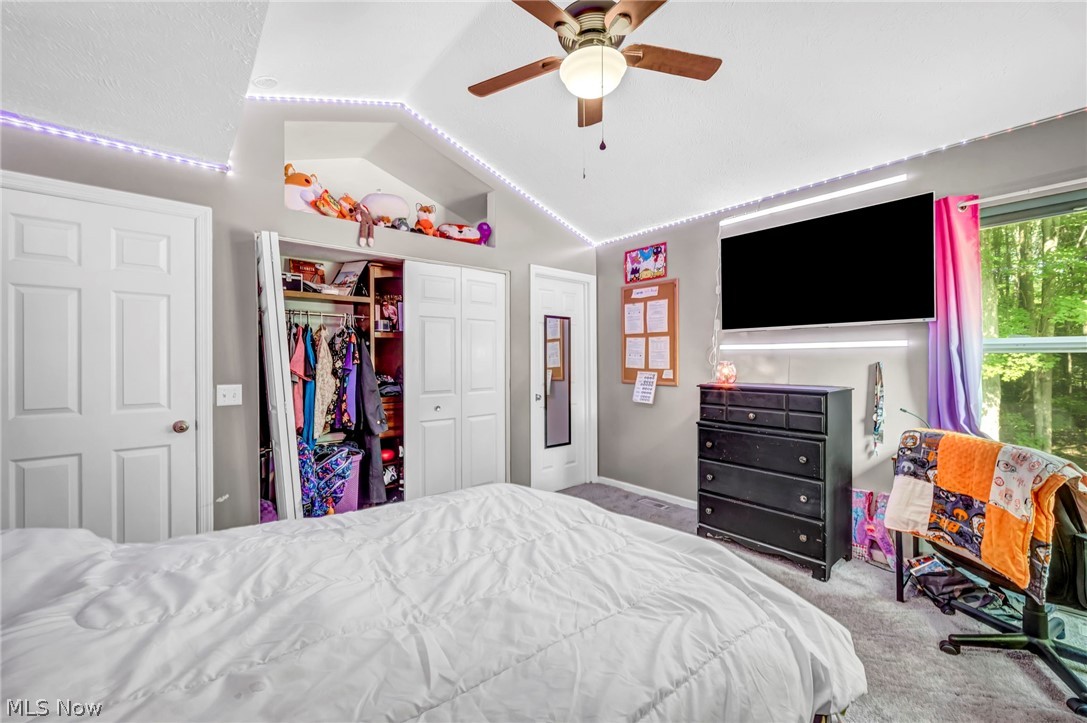 2049 N Park Lane Roaming Shores OH 44084