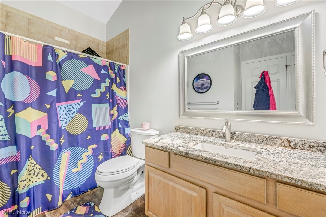 2049 N Park Lane Roaming Shores OH 44084