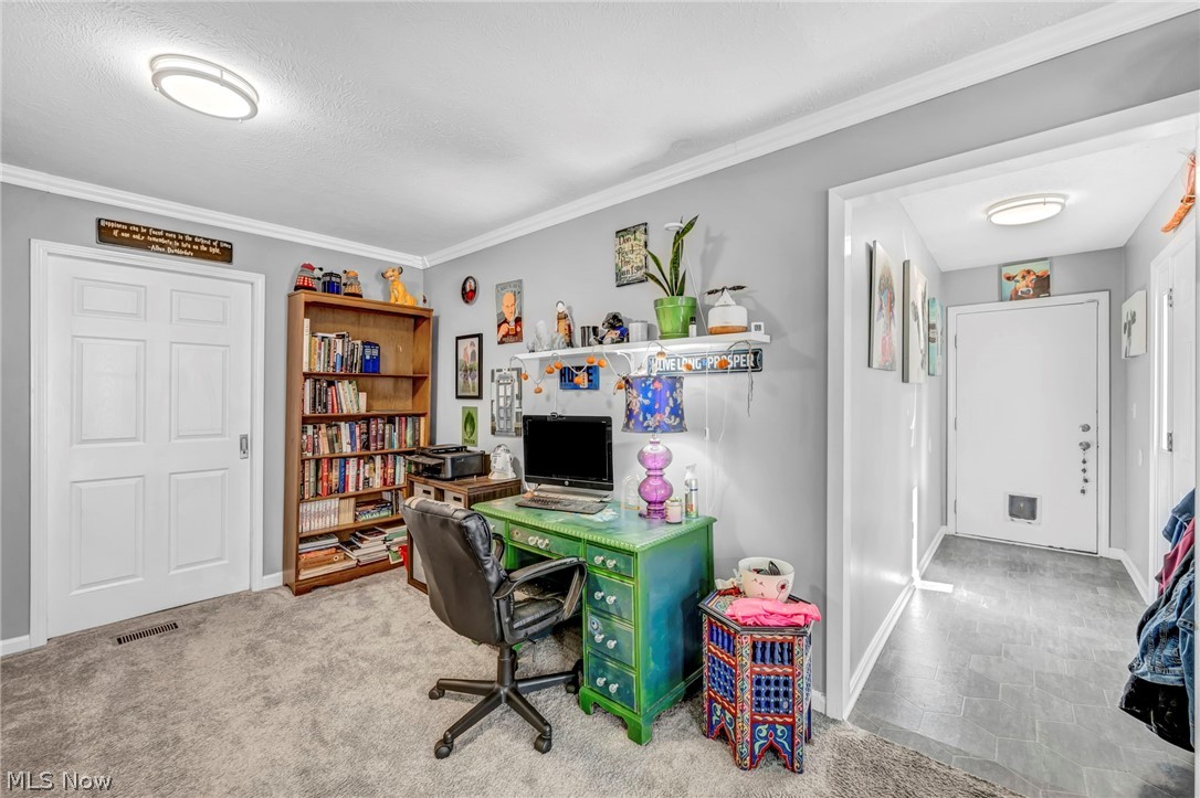 2049 N Park Lane Roaming Shores OH 44084
