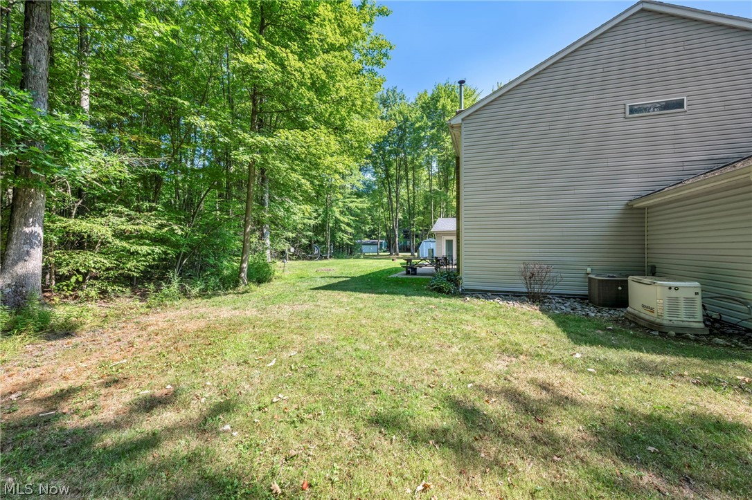 2049 N Park Lane Roaming Shores OH 44084