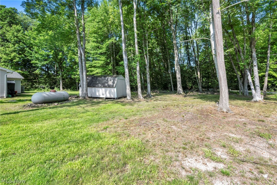 2049 N Park Lane Roaming Shores OH 44084