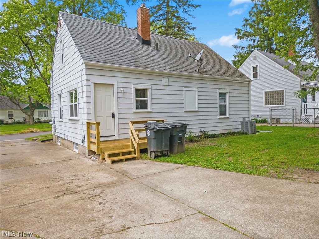 1381 Greenwood Avenue Akron OH 44320