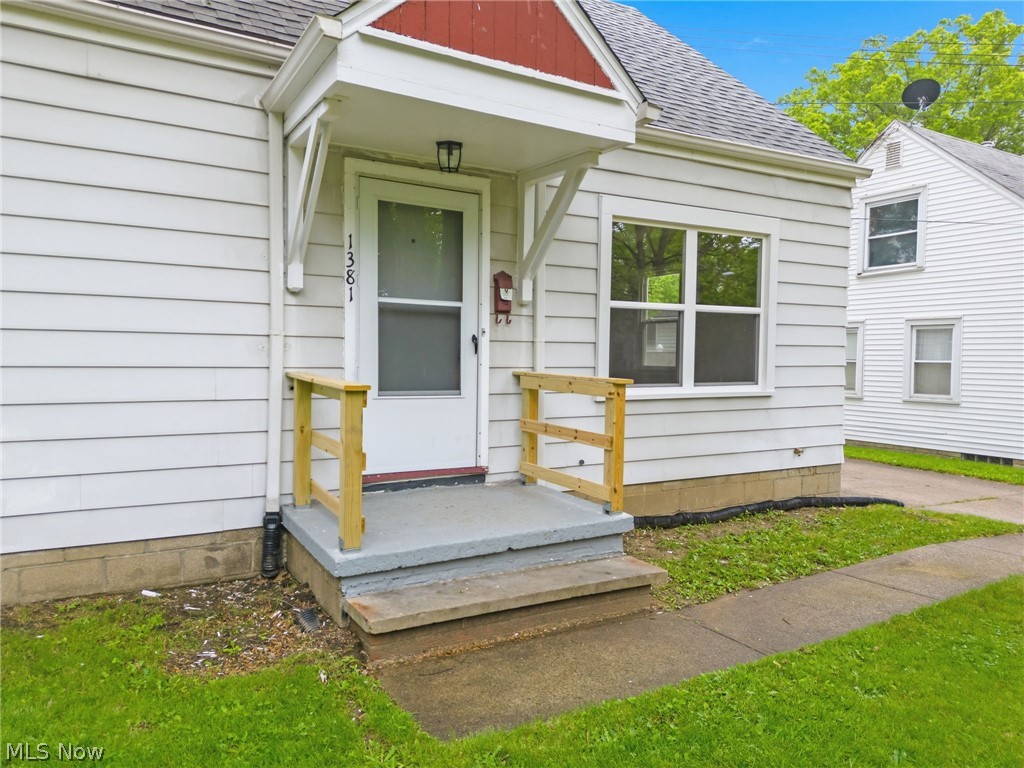 1381 Greenwood Avenue Akron OH 44320