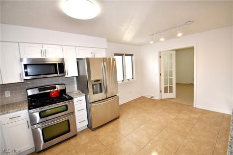 3705 Chelsea Drive Brunswick OH 44212