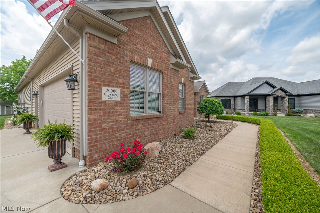 20000 Crowberry Court North Lima OH 44452
