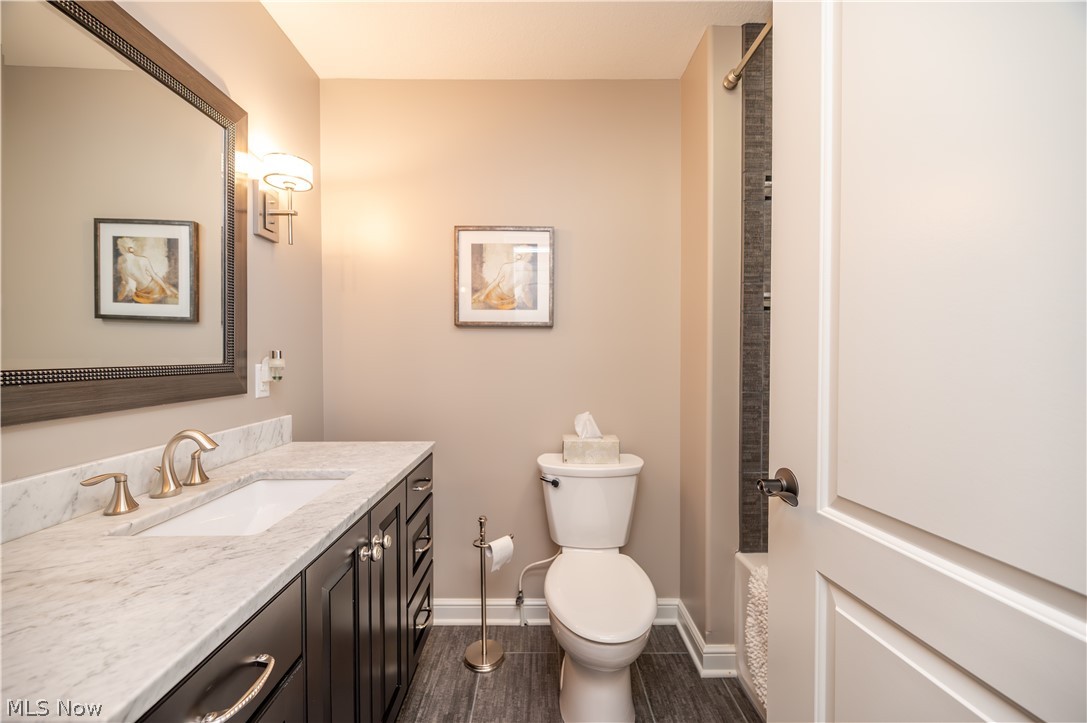 20000 Crowberry Court North Lima OH 44452