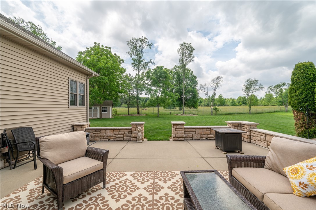 20000 Crowberry Court North Lima OH 44452