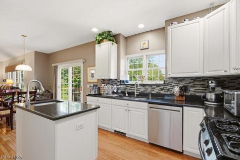 593 Brookstone Court Copley OH 44321