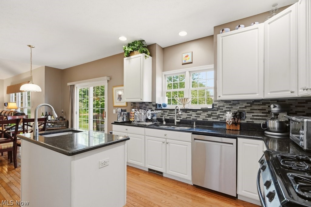 593 Brookstone Court Copley OH 44321