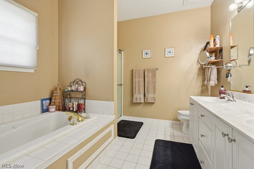 593 Brookstone Court Copley OH 44321