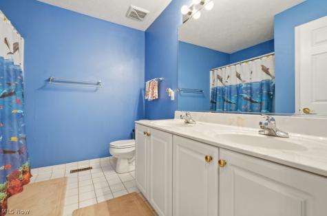 593 Brookstone Court Copley OH 44321