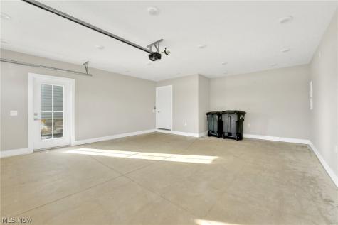 113 W Spring Drive Elyria OH 44035