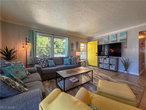 98 Clovercliff Drive Chippewa Lake OH 44215