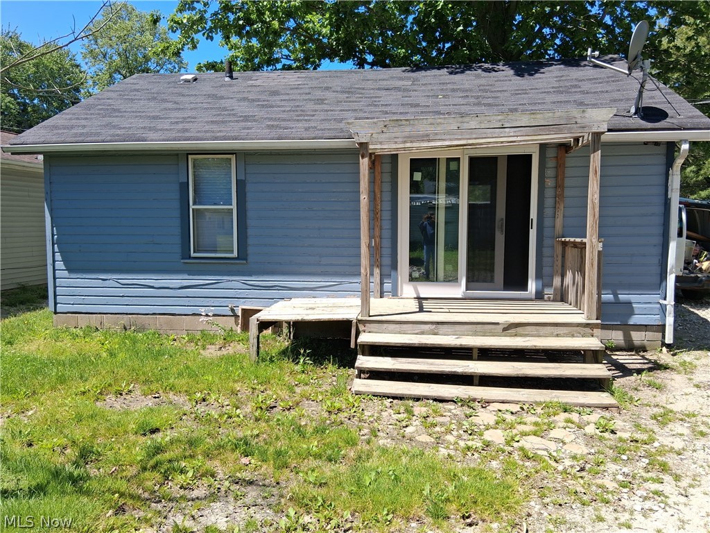 1555 Glenview Avenue Madison OH 44057