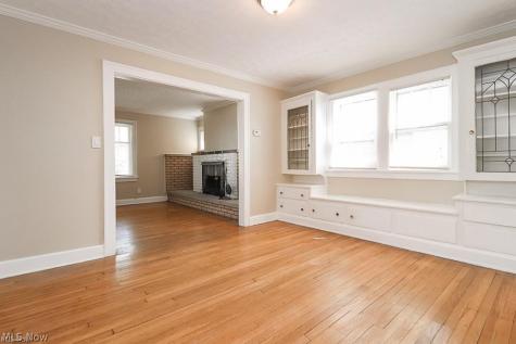 3554 Raymont Boulevard University Heights OH 44118