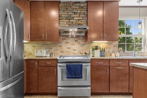 1021 Ledgestone Drive Wadsworth OH 44281
