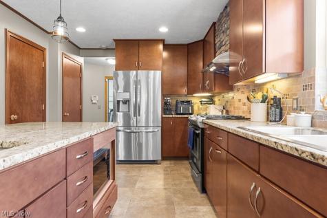 1021 Ledgestone Drive Wadsworth OH 44281
