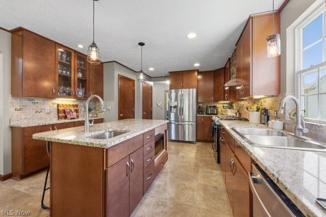 1021 Ledgestone Drive Wadsworth OH 44281