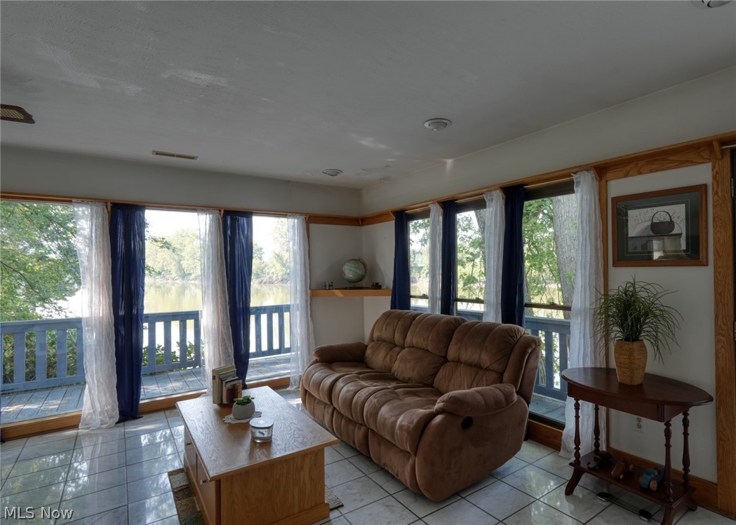 7707 Pioneer Drive Blue Rock OH 43720