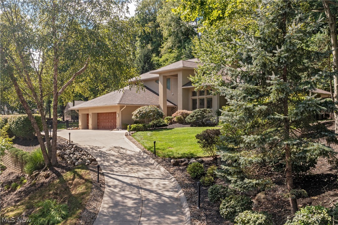 1040 Riverwoods Drive Akron OH 44313