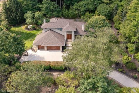 1040 Riverwoods Drive Akron OH 44313
