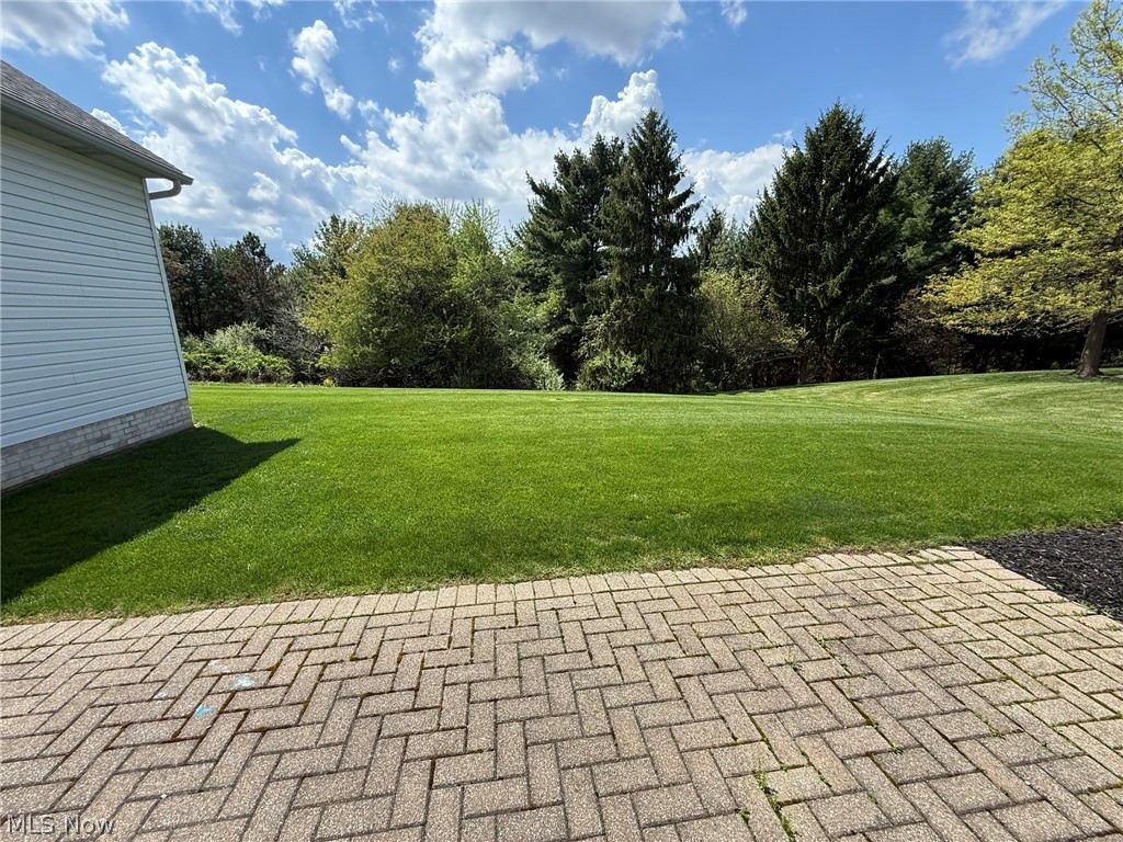 734 Pga Boulevard NE New Philadelphia OH 44663