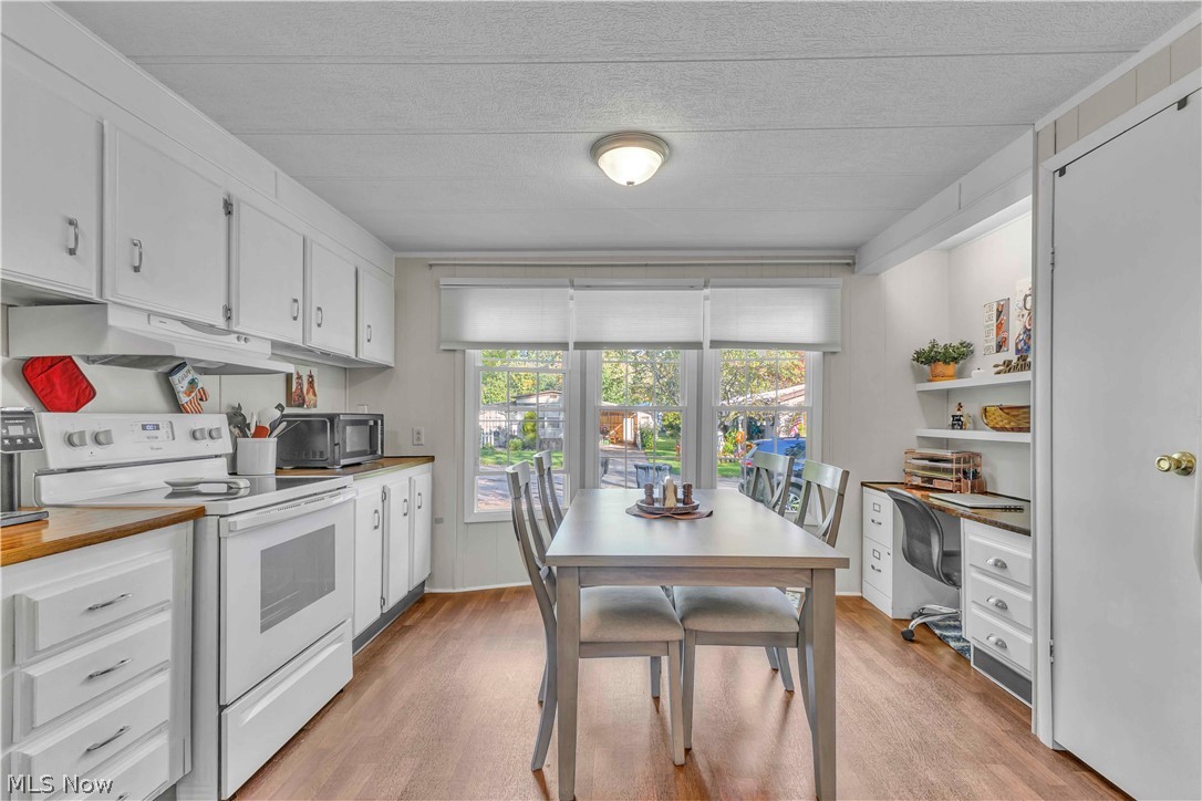 131 Hickory Circle Elyria OH 44035