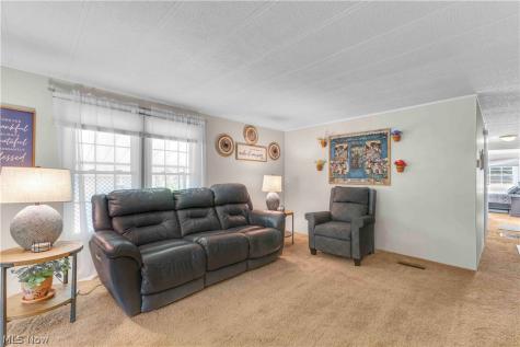 131 Hickory Circle Elyria OH 44035
