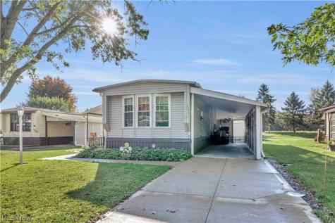 131 Hickory Circle Elyria OH 44035