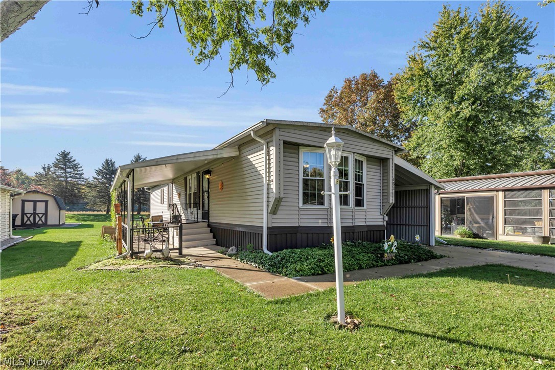 131 Hickory Circle Elyria OH 44035