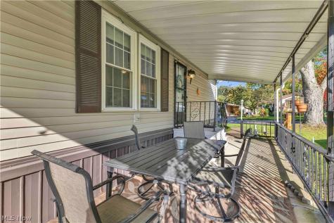 131 Hickory Circle Elyria OH 44035