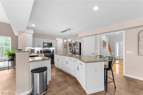 4712 Churchill Drive Avon OH 44011