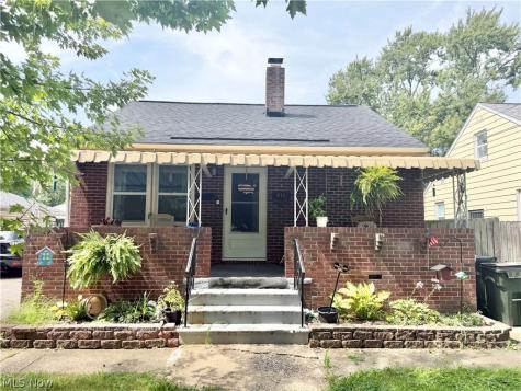 616 Garfield Avenue Elyria OH 44035