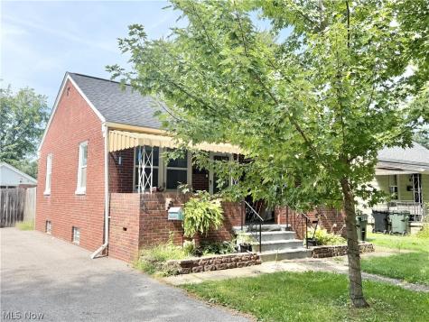 616 Garfield Avenue Elyria OH 44035