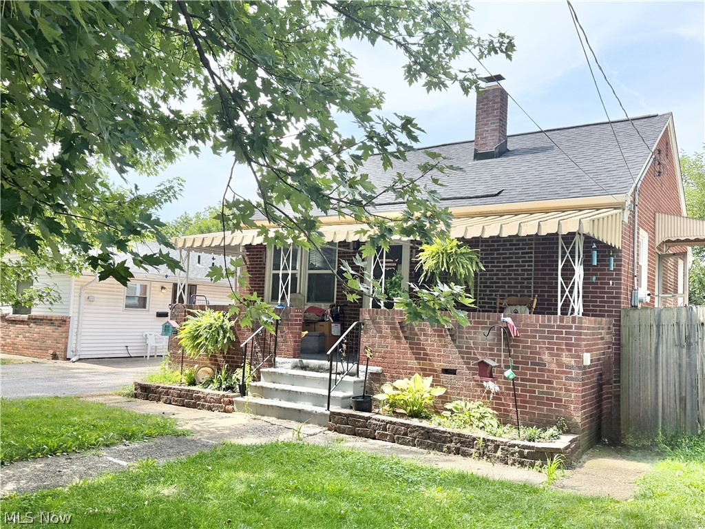 616 Garfield Avenue Elyria OH 44035