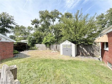 616 Garfield Avenue Elyria OH 44035