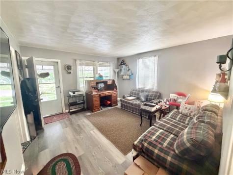 616 Garfield Avenue Elyria OH 44035