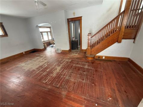 2849 Mcguffey Road Youngstown OH 44505