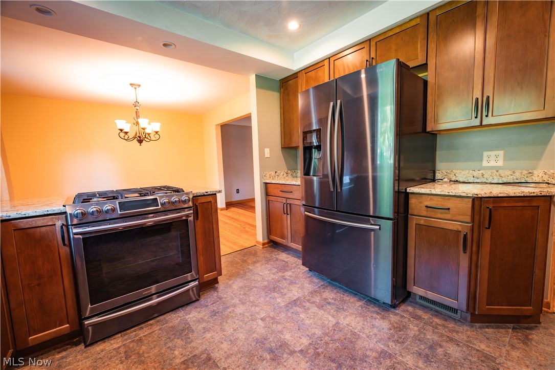 5 Lee Drive Poland OH 44514