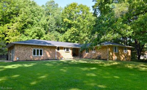 4240 Som Center Road Moreland Hills OH 44022