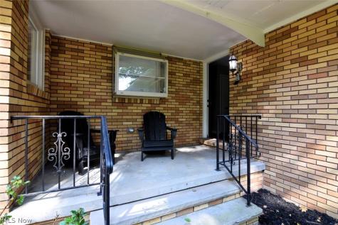 4240 Som Center Road Moreland Hills OH 44022