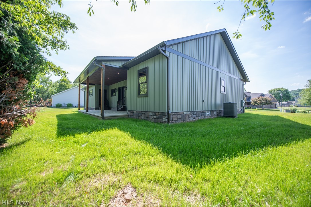 453 Shane Avenue Waynesburg OH 44688