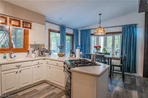 320 Hanna Drive Tallmadge OH 44278