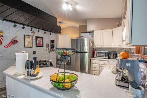 320 Hanna Drive Tallmadge OH 44278
