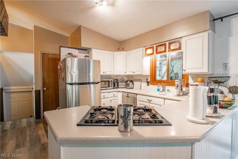 320 Hanna Drive Tallmadge OH 44278