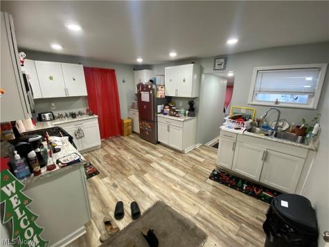 2251 W 67th Street Cleveland OH 44102