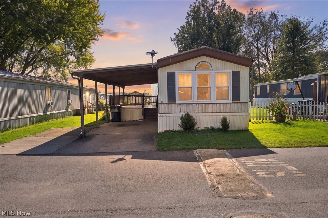 23 Oakwood Street Beloit OH 44609