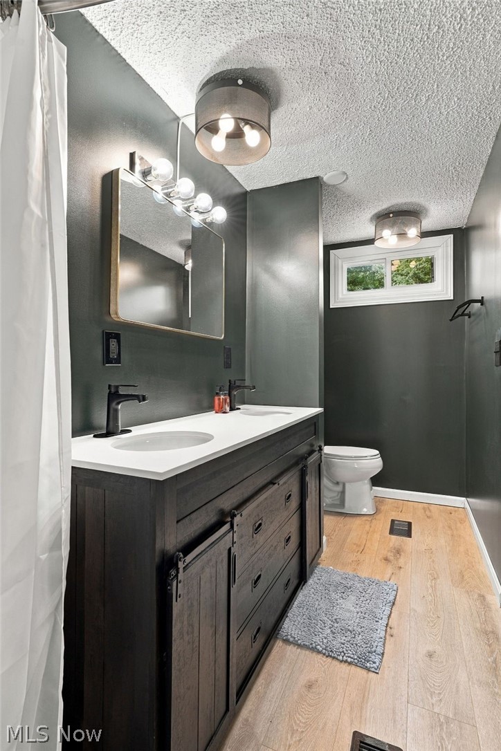 23 Oakwood Street Beloit OH 44609